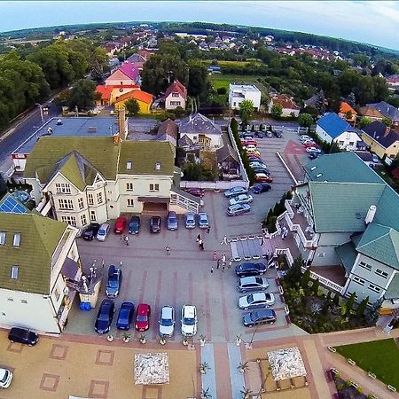 Parish Bull Hotel Кишварда Экстерьер фото